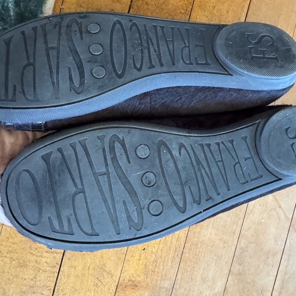 Franco Sarto Black and Gold Quilted Flats - Picture 7 of 13